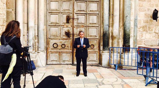 Os guardiães muçulmanos do túmulo de Jesus