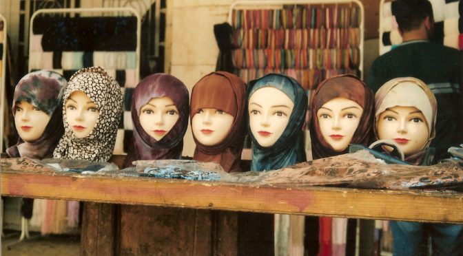 Angela Merkel, os sauditas e a obsessão pelo véu