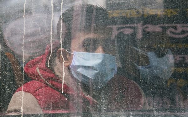 Coronavírus põe o mundo do avesso. 19 países asiáticos vivem de máscara posta