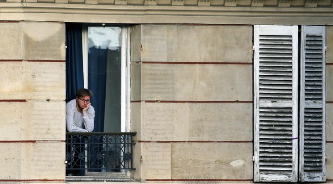 Covid-19 pôs o mundo a viver à janela