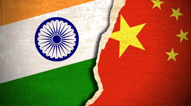 China movimenta-se na fronteira com a Índia como quem fatia um salame