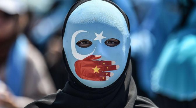 Uigures pedem à justiça internacional que investigue possível “genocídio demográfico” na China