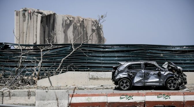 Um mês depois das explosões no porto, Beirute reergue-se “com muita dor”