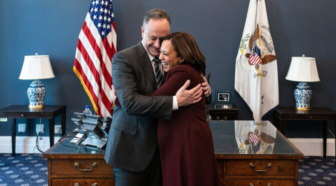 Passada a era exclusiva das segundas-damas, o que chamar ao marido de Kamala Harris?