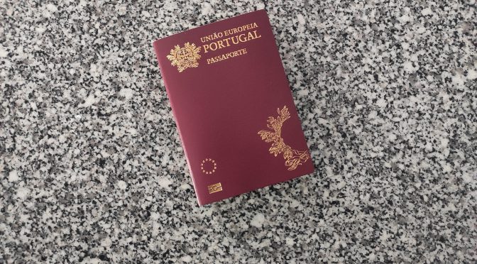 Com o vírus à solta, a nacionalidade já não chega para abrir fronteiras