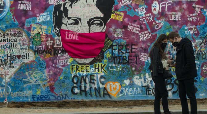 John Lennon nasceu há 82 anos. O seu caráter inspira ‘telas de contestação’ por todo o mundo