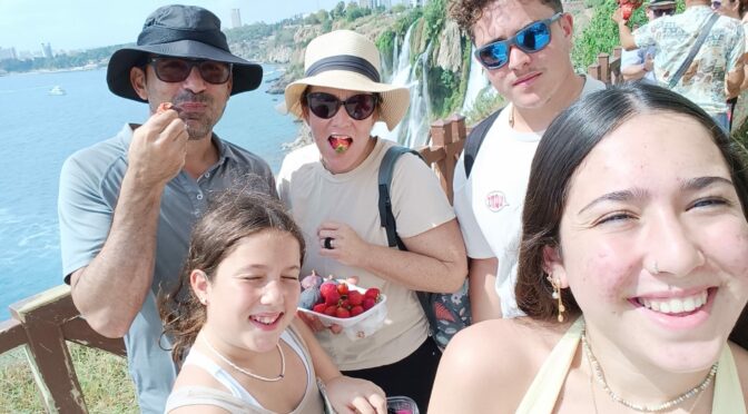 A resiliência dos israelitas que fugiram após o ataque do Hamas e que ainda não conseguiram regressar a casa